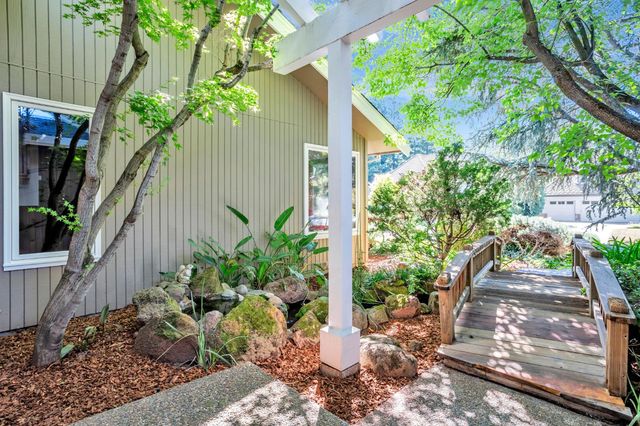 1744 Haggin Grove Way, Carmichael, CA 95608