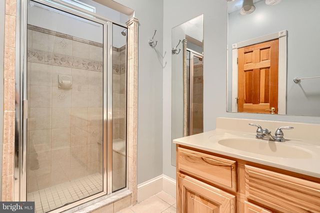 706 S BOND ST, Baltimore, MD 21231