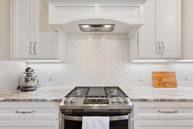 10337 Fallen Leaf Drive, Waco, TX 76712