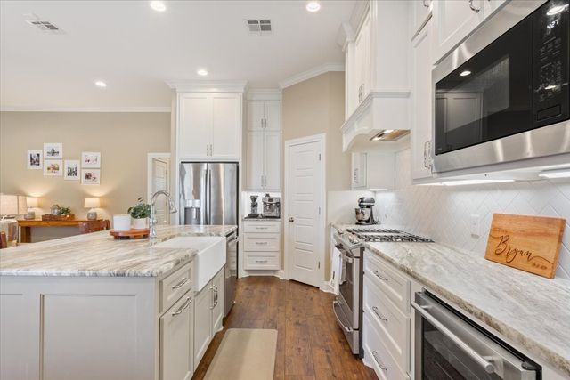 10337 Fallen Leaf Drive, Waco, TX 76712