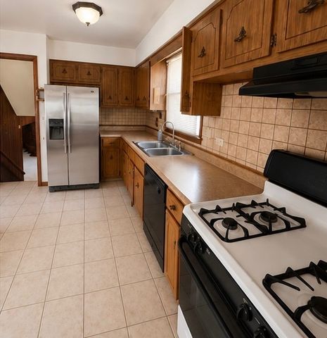 14644 Kenwood Avenue, Dolton, IL 60419