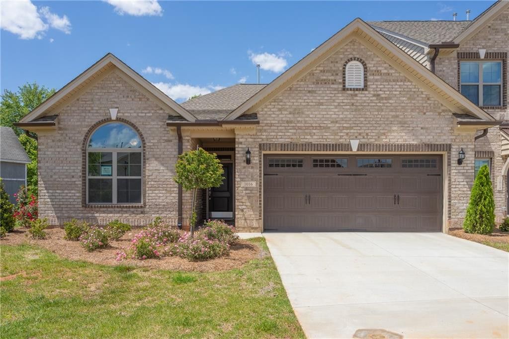 1063 Beechcraft Drive, Mebane, NC 27302