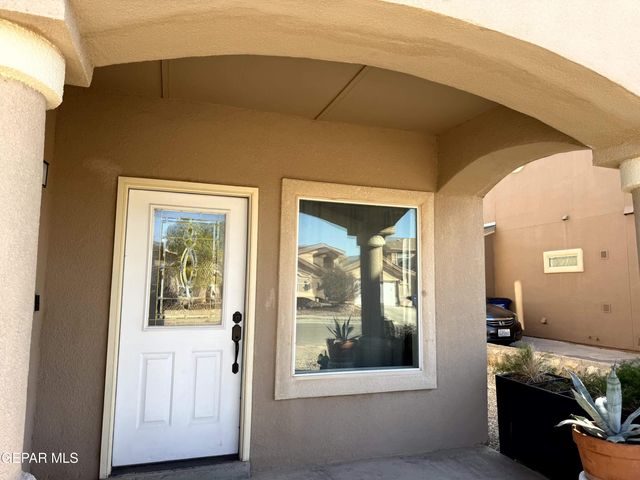 5448 IGNACIO FRIAS Drive, El Paso, TX 79934