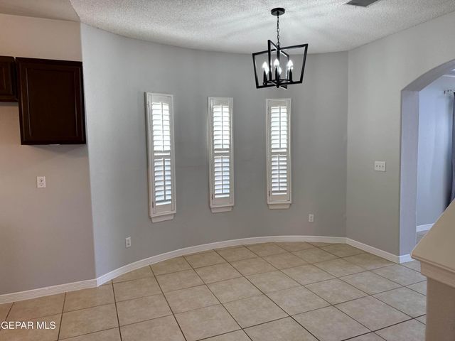 5448 IGNACIO FRIAS Drive, El Paso, TX 79934