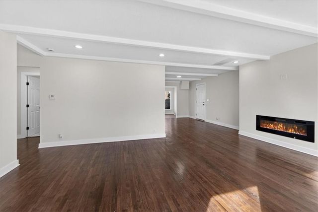 604 E 164th Terrace, Belton, MO 64012