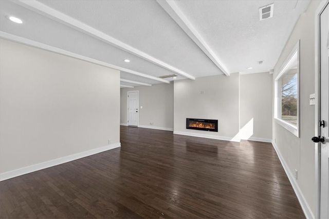 604 E 164th Terrace, Belton, MO 64012