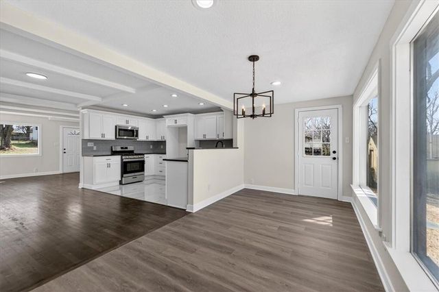 604 E 164th Terrace, Belton, MO 64012