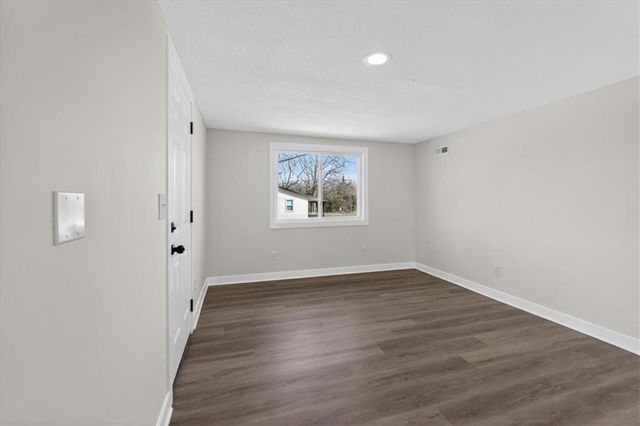 604 E 164th Terrace, Belton, MO 64012