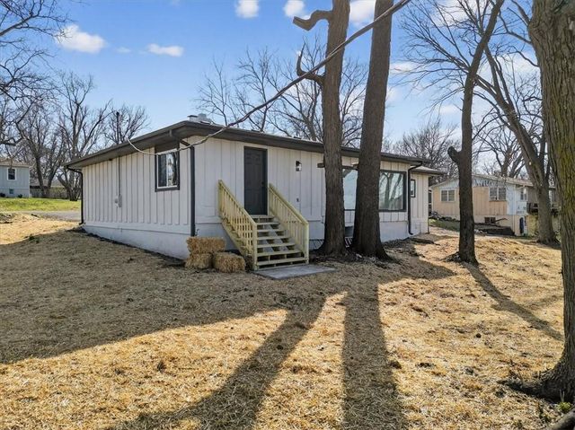 604 E 164th Terrace, Belton, MO 64012