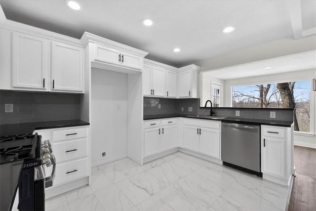 604 E 164th Terrace, Belton, MO 64012