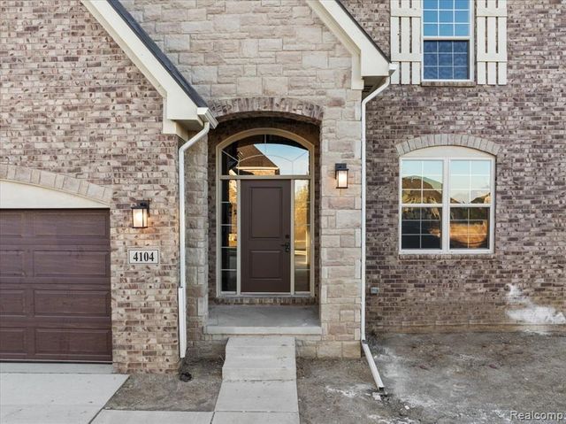 42435 Magnolia Drive, Sterling Heights, MI 48314