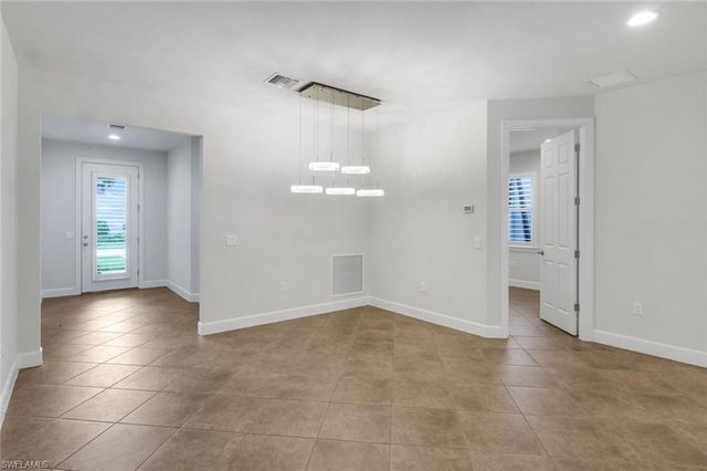 16367 Halberry LN, Naples, FL 34110