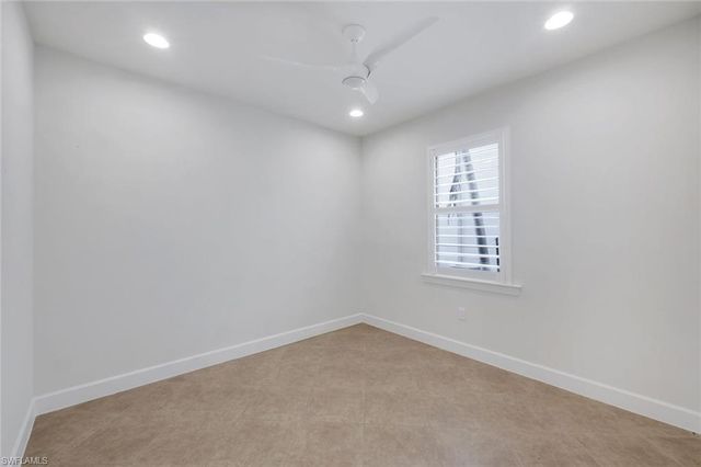 16367 Halberry LN, Naples, FL 34110