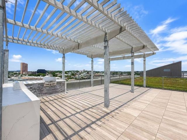 9 Medford Street 410, Somerville, MA 02143