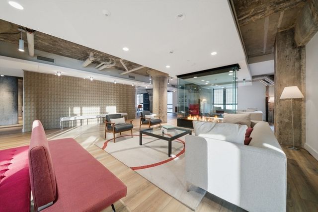 9 Medford Street 410, Somerville, MA 02143
