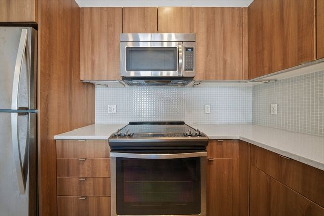 9 Medford Street 410, Somerville, MA 02143