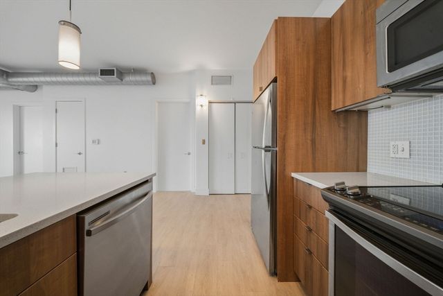 9 Medford Street 410, Somerville, MA 02143