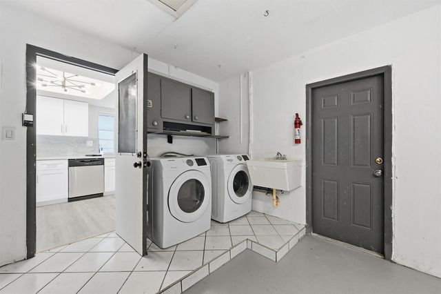 2631 W Golf Boulevard, Pompano Beach, FL 33064