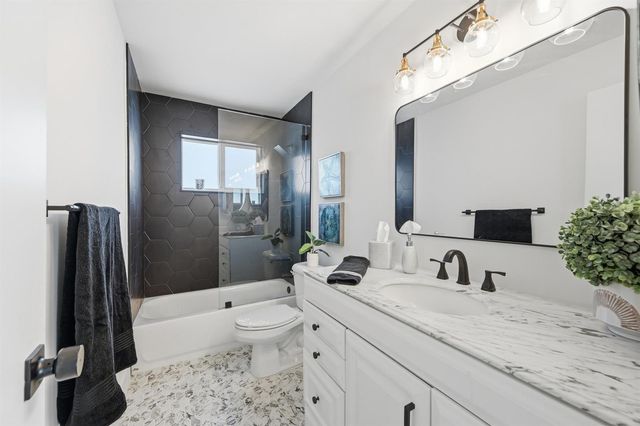 2631 W Golf Boulevard, Pompano Beach, FL 33064