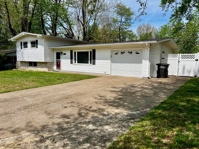 1808 W Freeman Street, Carbondale, IL 62901