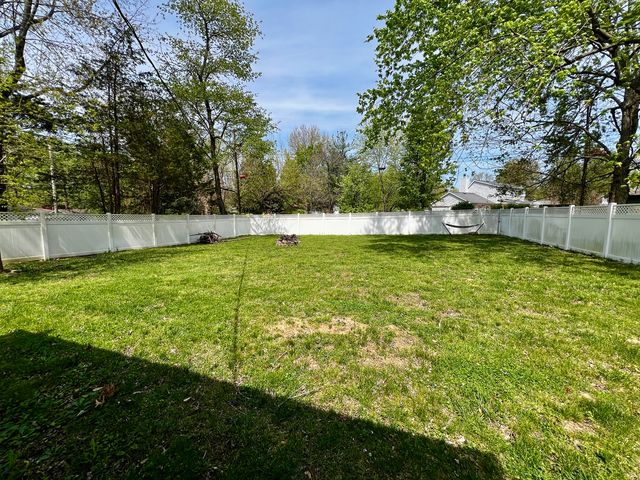 1808 W Freeman Street, Carbondale, IL 62901