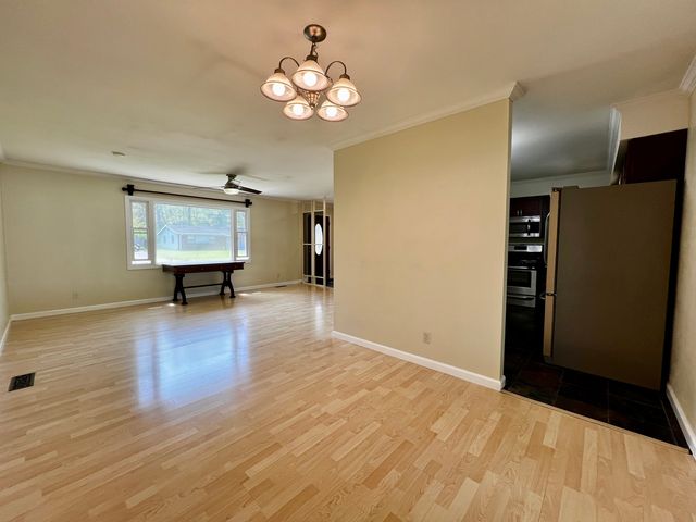 1808 W Freeman Street, Carbondale, IL 62901