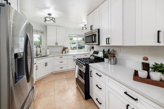 13425 Standish Drive, Poway, CA 92064