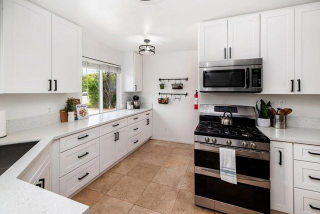 13425 Standish Drive, Poway, CA 92064