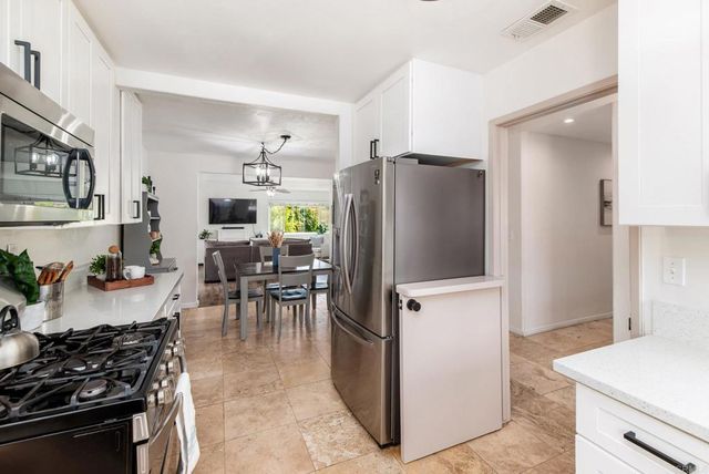 13425 Standish Drive, Poway, CA 92064
