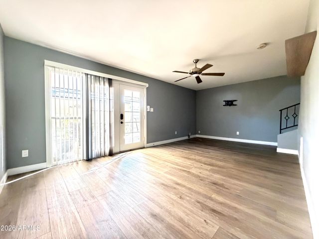 4460 E BELLEVIEW Street, Phoenix, AZ 85008