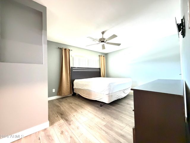 4460 E BELLEVIEW Street, Phoenix, AZ 85008