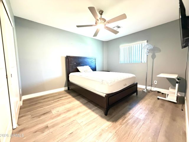 4460 E BELLEVIEW Street, Phoenix, AZ 85008
