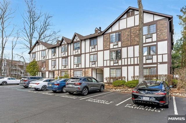 1419 Faulkner Court, Mahwah, NJ 07430