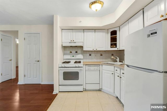 1419 Faulkner Court, Mahwah, NJ 07430