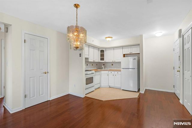 1419 Faulkner Court, Mahwah, NJ 07430