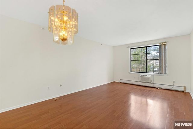 1419 Faulkner Court, Mahwah, NJ 07430