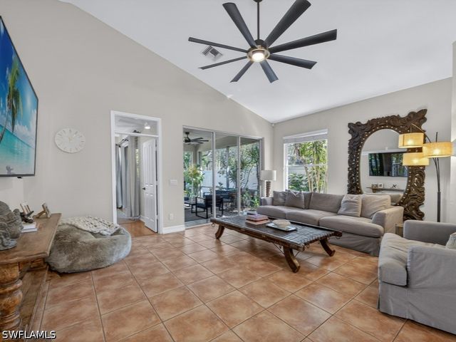 585 104th AVE N, Naples, FL 34108