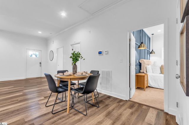 44 4th Avenue, Greenville, SC 29611