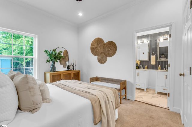 44 4th Avenue, Greenville, SC 29611