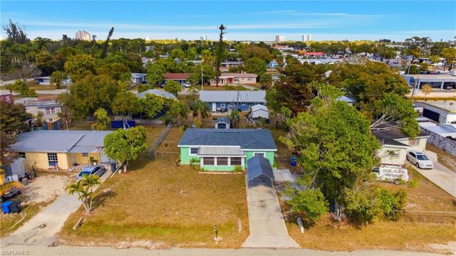 2431 Hunter TER, Fort Myers, FL 33901