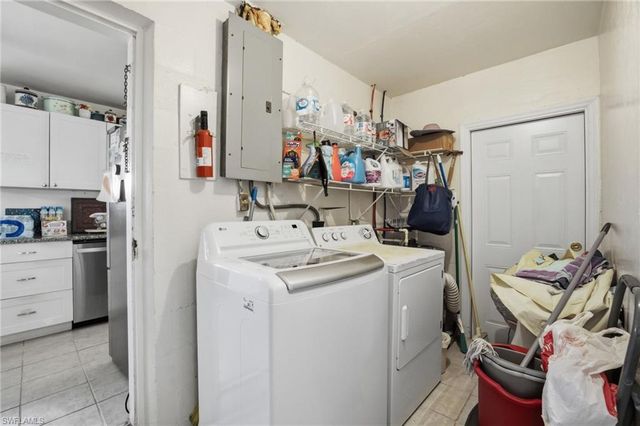 2431 Hunter TER, Fort Myers, FL 33901