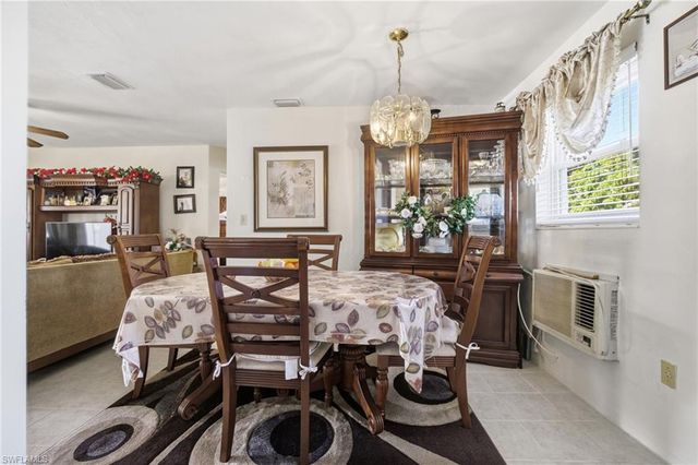 2431 Hunter TER, Fort Myers, FL 33901