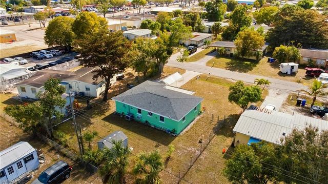 2431 Hunter TER, Fort Myers, FL 33901