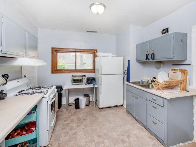 1718 Hague Avenue, Saint Paul, MN 55104