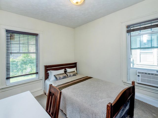 1718 Hague Avenue, Saint Paul, MN 55104