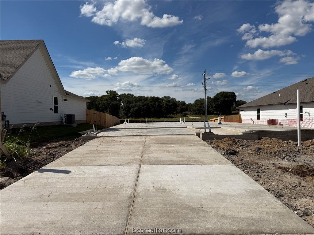 918 Legrand Street, Brenham, TX 77833 — exterior