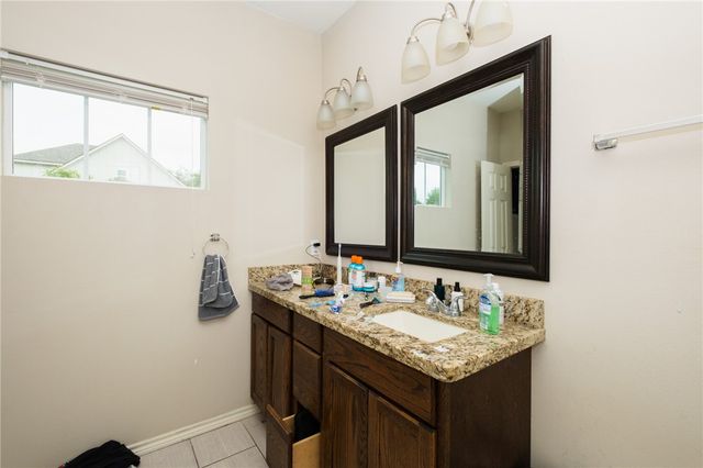 815 Welsh Avenue, College Station, TX 77840