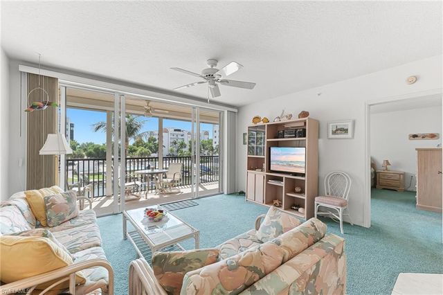 4421 Bay Beach LN 623, Fort Myers Beach, FL 33931