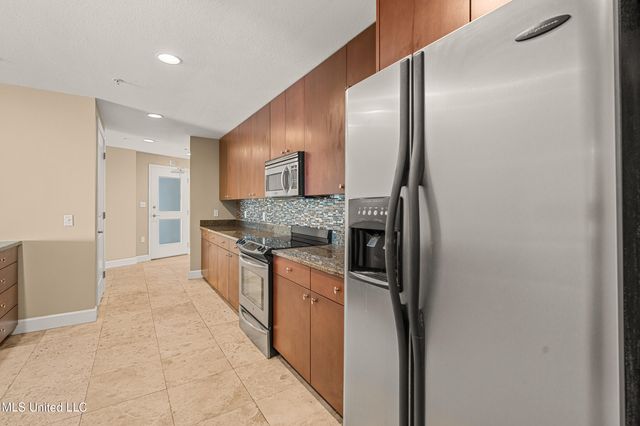 1899 Beach Boulevard, 501, Biloxi, MS 39531