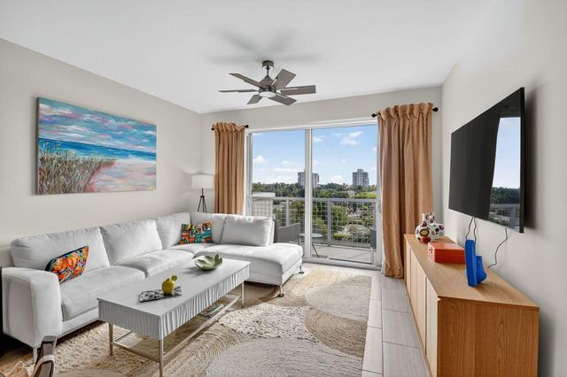 236 SE 5th Avenue 405, Delray Beach, FL 33483